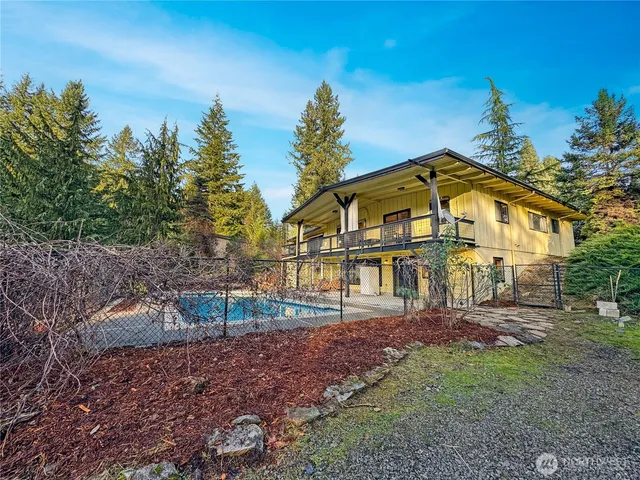 $550,000 | 115 1st Avenue, Randle, WA 98377