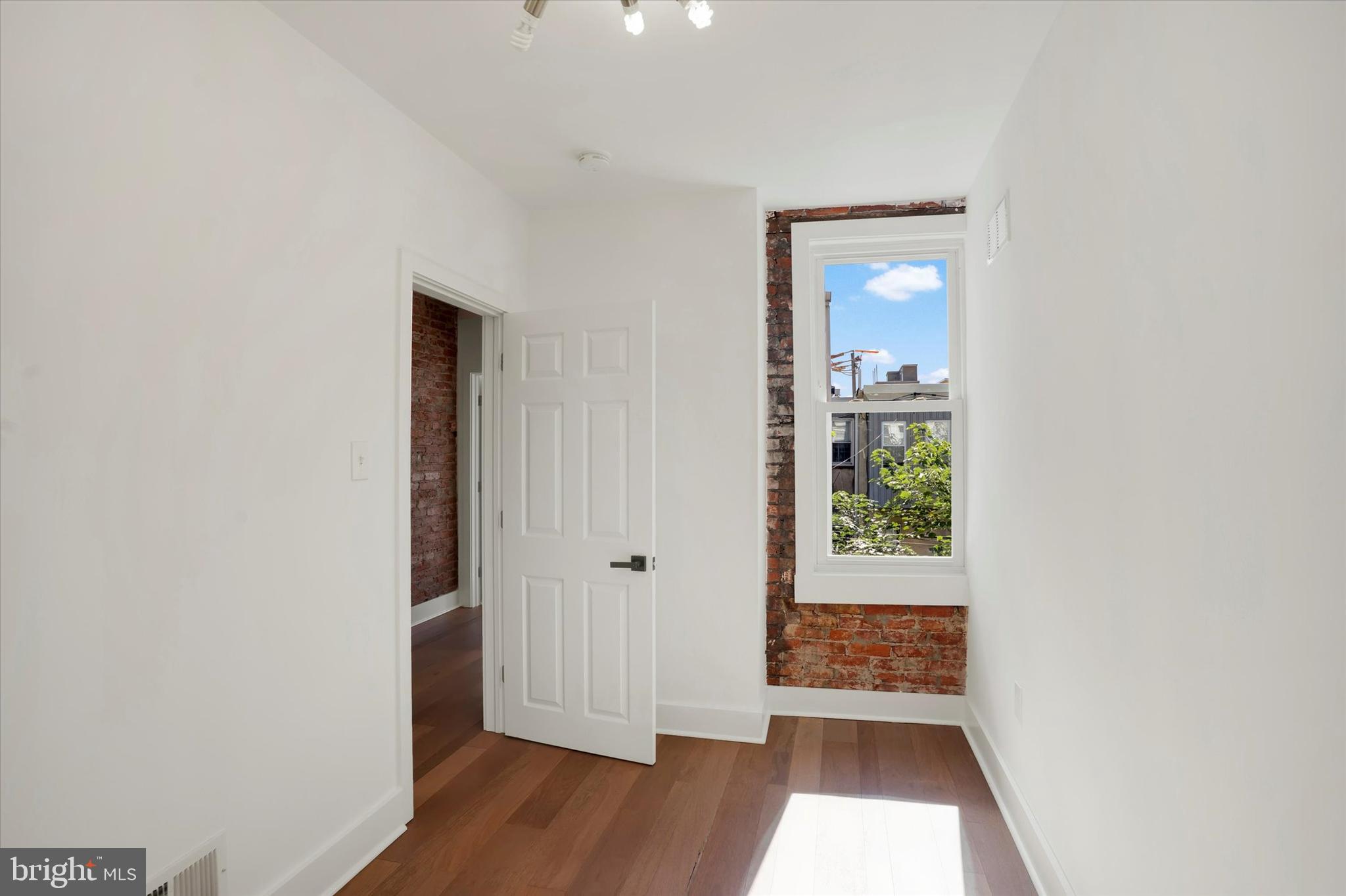 2636 Manton Street Philadelphia, PA 19146 - Photo 20 of 36 an empty room with window