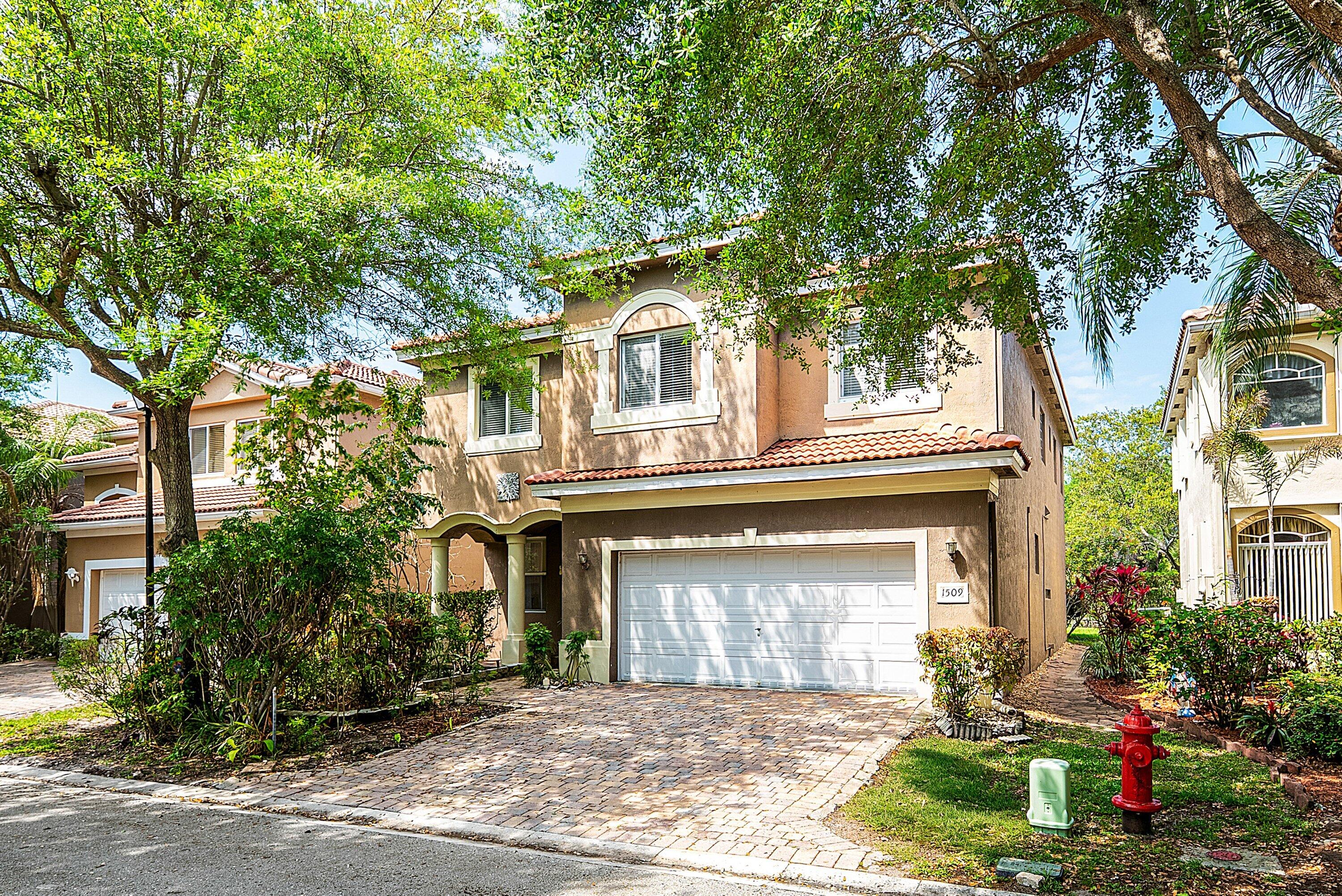 1509 Sage Wood Court Riviera Beach, FL 33404 - Photo 4 of 59 004-1509SageWoodCourt-RivieraBeach-FL-33