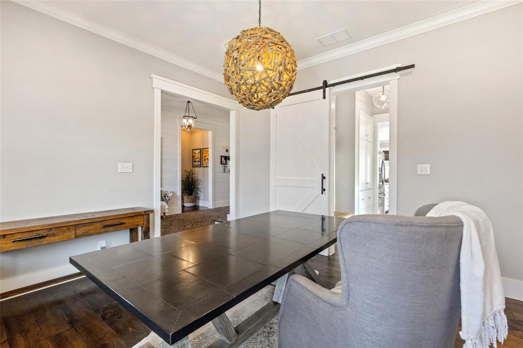 1109 East Oakdale Road Irving, TX 75060 - Photo 18 of 33 This room can be used as an office or formal dining