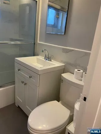 $1,550 | 3021 Edwin Avenue, Unit 5J, Fort Lee, NJ 07024