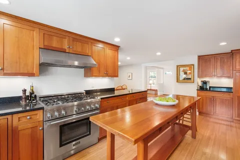 $1,699,000 | 8 Avon Road, Wellesley, MA 02482