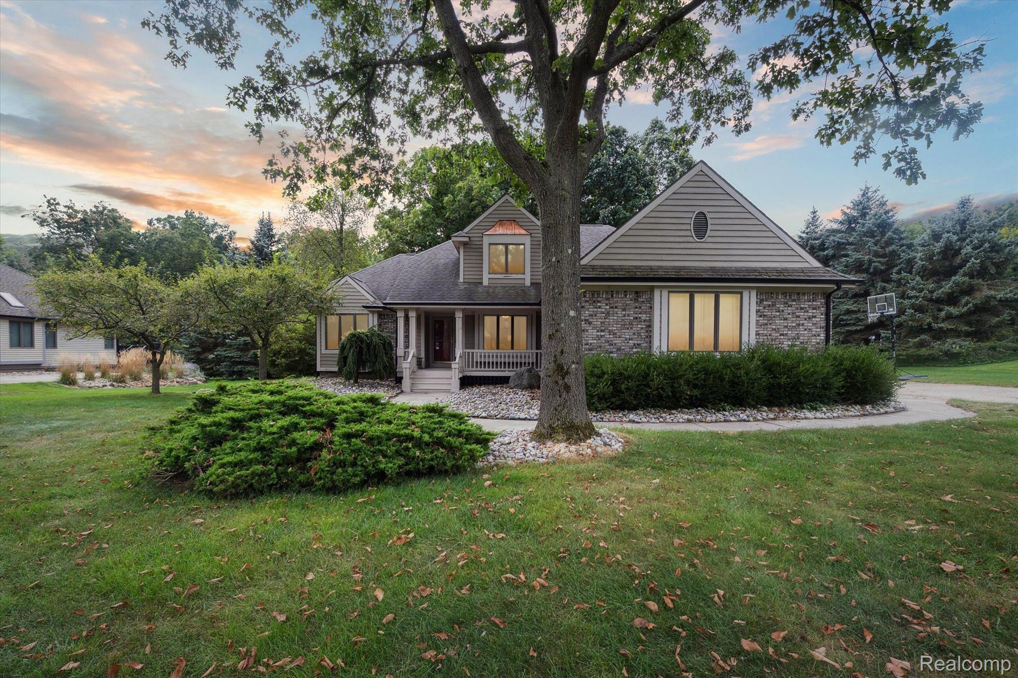 10881 Ridge View Trail Fenton, MI 48430 - Photo 1 of 45 Gallery Image 1