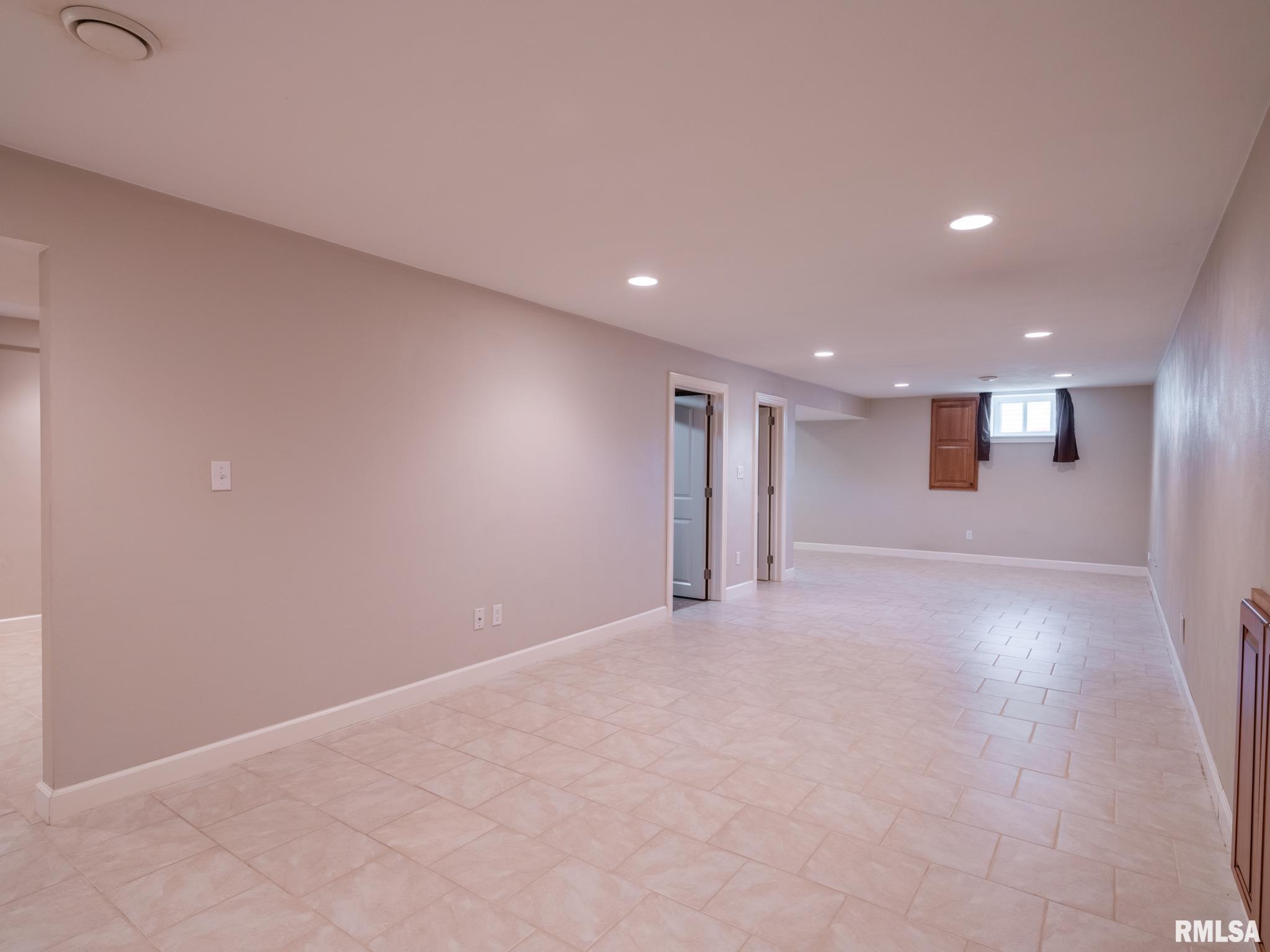 303 Locust Street Washington, IL 61571 - Photo 32 of 58 Gallery Image 32
