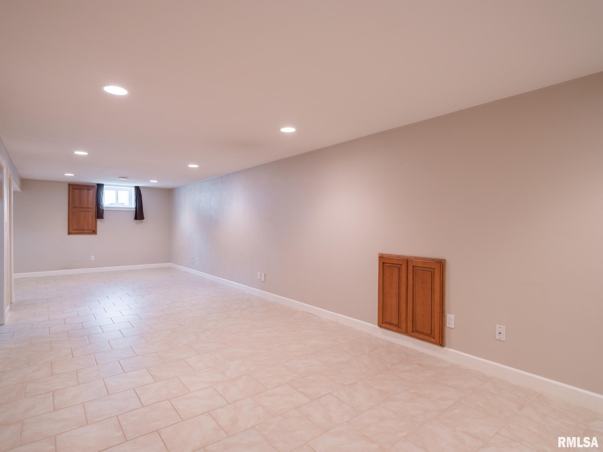 303 Locust Street Washington, IL 61571 - Photo 33 of 58 Gallery Image 33
