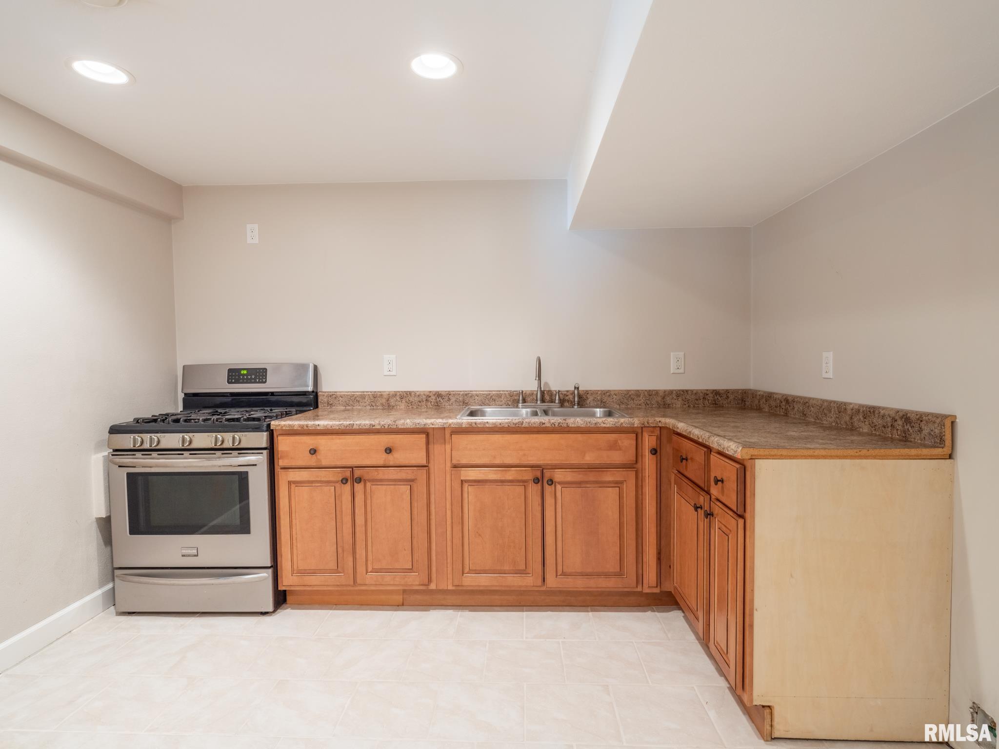 303 Locust Street Washington, IL 61571 - Photo 35 of 58 Gallery Image 35