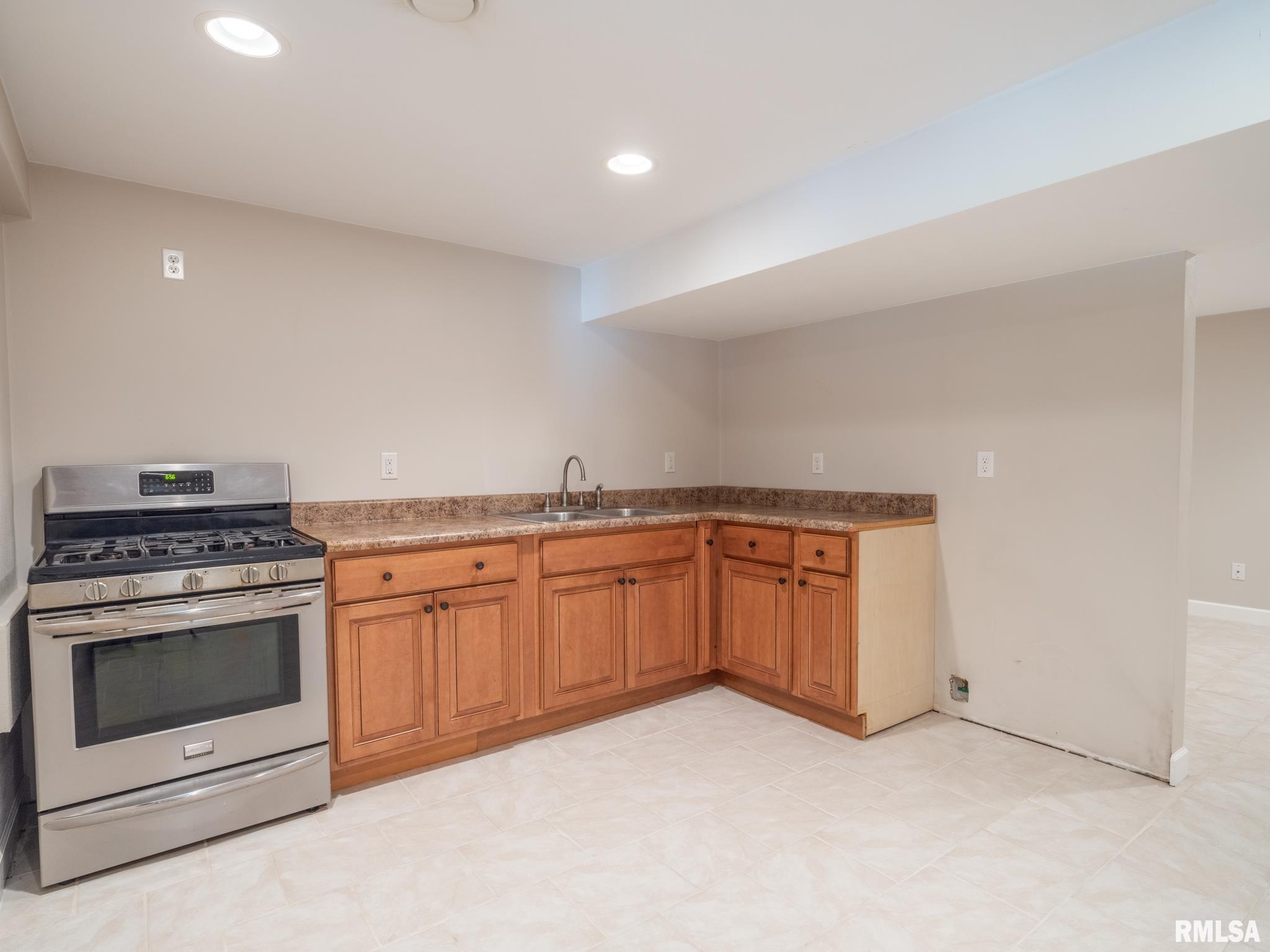 303 Locust Street Washington, IL 61571 - Photo 36 of 58 Gallery Image 36