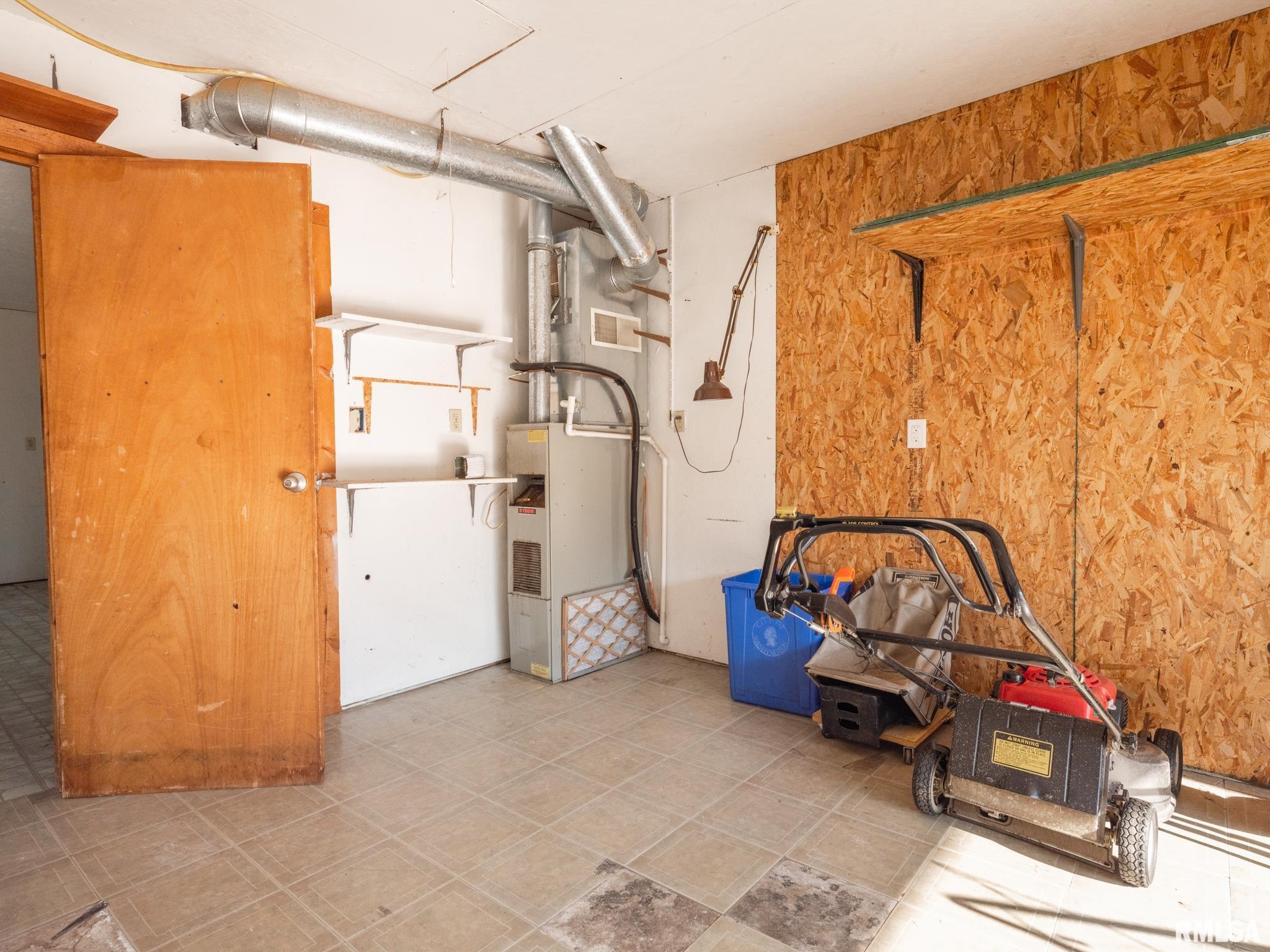 303 Locust Street Washington, IL 61571 - Photo 45 of 58 Gallery Image 45
