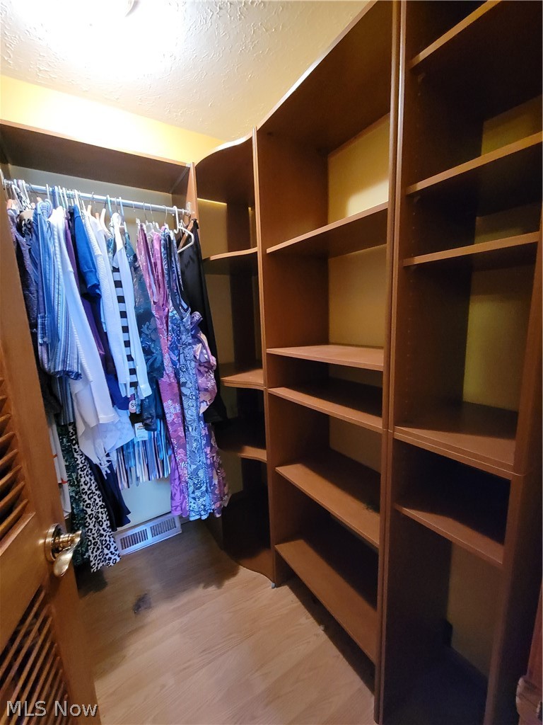 17276 Quarry Road Wellington, OH 44090 - Photo 10 of 35 Walk in Closet