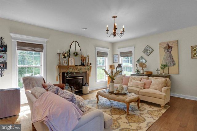 $650,000 | 24 Morgan Spring Drive, Morgantown, PA 19543