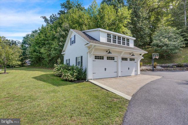 $650,000 | 24 Morgan Spring Drive, Morgantown, PA 19543