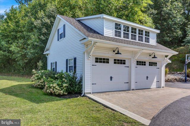 $650,000 | 24 Morgan Spring Drive, Morgantown, PA 19543