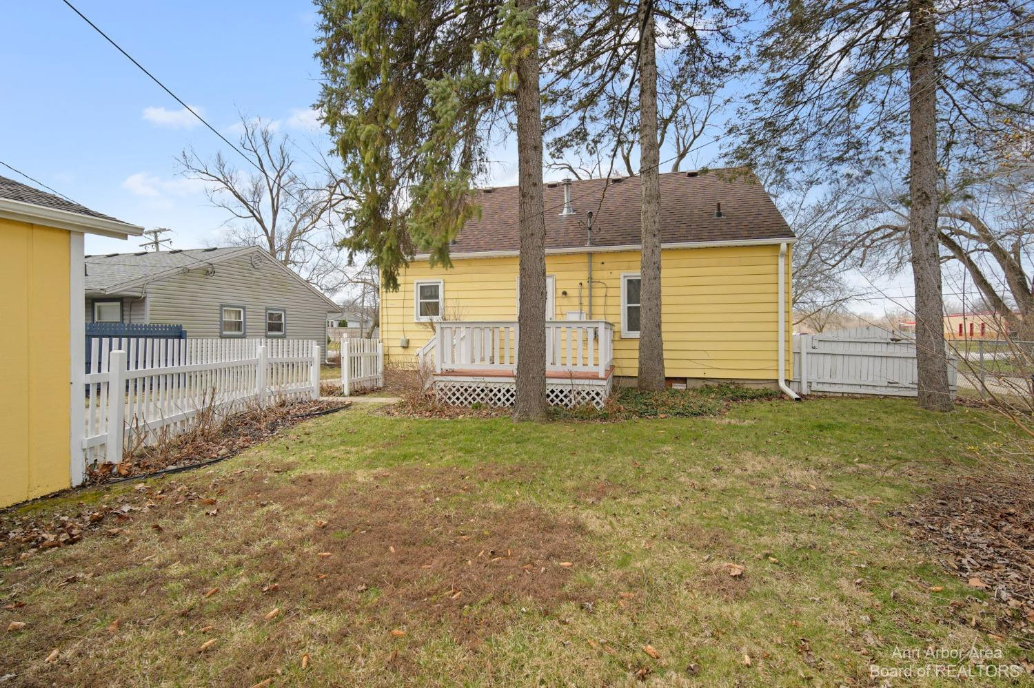 35 South Platt Road Milan, MI 48160 - Photo 10 of 38 Photo 10