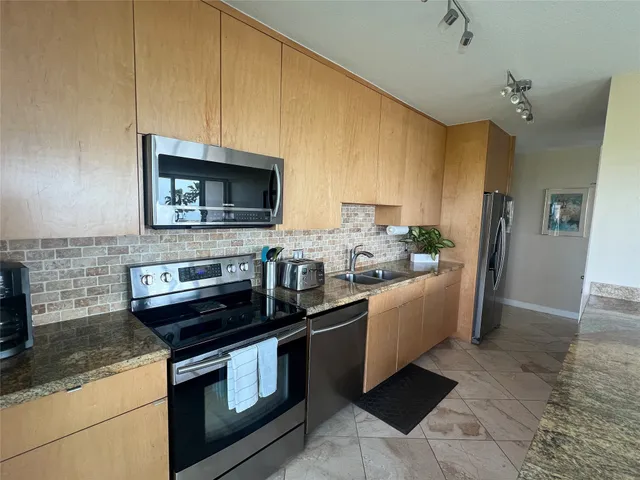 $1,000,000 | 1401 East Beach Drive, Unit 215, Galveston, TX 77550