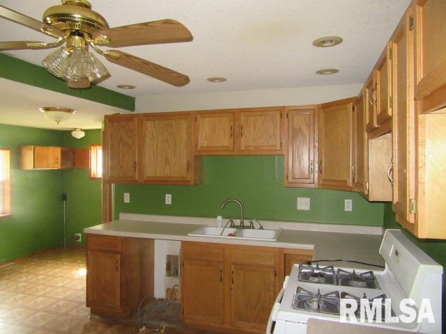 2329 Chancy Street Clinton, IA 52732 - Photo 7 of 11 Gallery Image 7