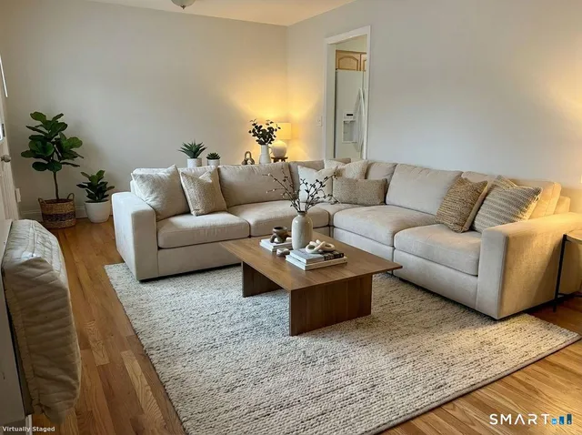 $3,200 | 1193 Hope Street, Unit 2, Stamford, CT 06907