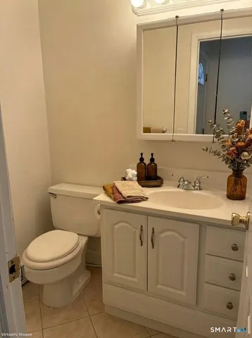 $3,200 | 1193 Hope Street, Unit 2, Stamford, CT 06907