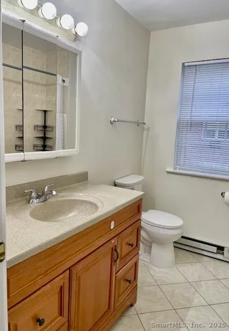 $3,200 | 1193 Hope Street, Unit 2, Stamford, CT 06907