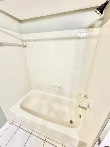 $1,800 | 310 Cedar Avenue North, Unit E, Niceville, FL 32578