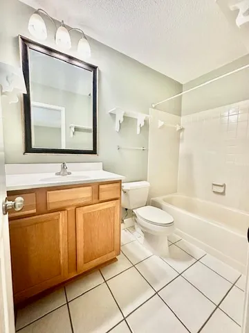 $1,800 | 310 Cedar Avenue North, Unit E, Niceville, FL 32578