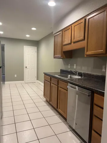 $1,800 | 310 Cedar Avenue North, Unit E, Niceville, FL 32578