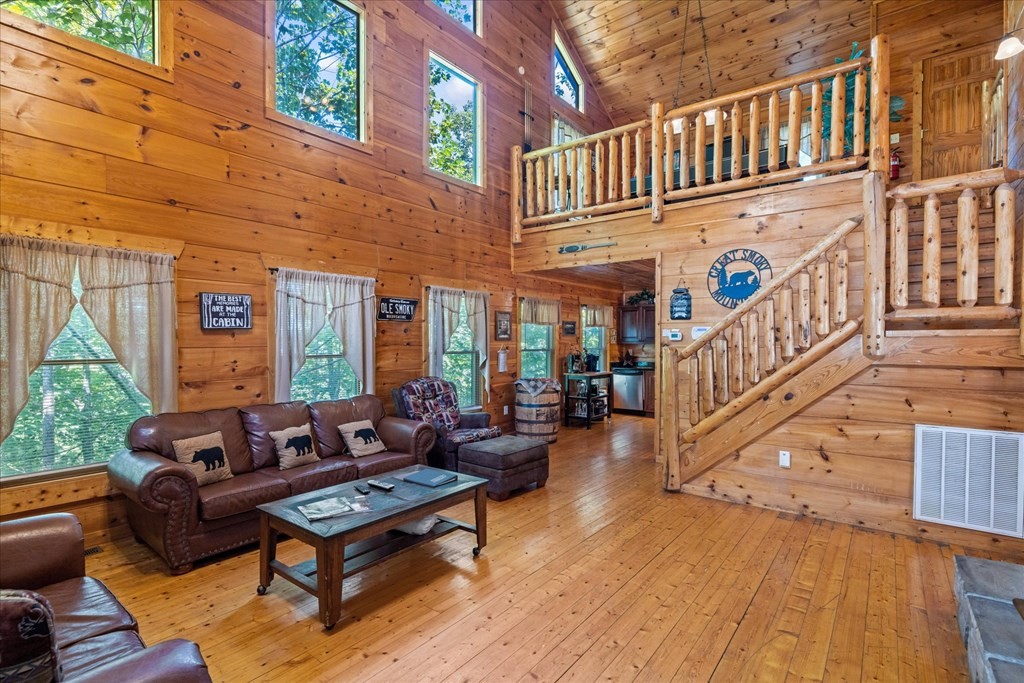 707 Ridgefield Drive Sevierville, TN 37876 - Photo 4 of 25 Gallery Image 4