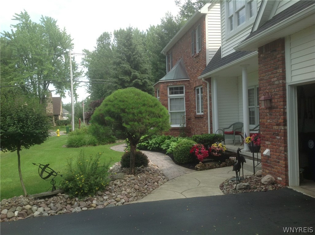 590 Paradise Road Amherst, NY 14051 - Photo 1 of 1 Gallery Image 1