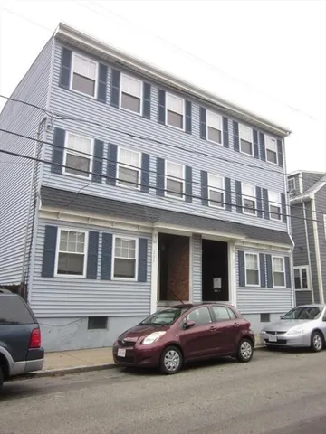 $2,900 | 202 West 9th Street, Unit 2, Boston, MA 02127