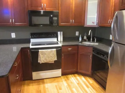 $2,900 | 202 West 9th Street, Unit 2, Boston, MA 02127