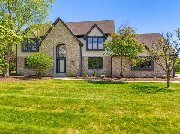 $995,000 | 278 Mulberry Drive, Delafield, WI 53018