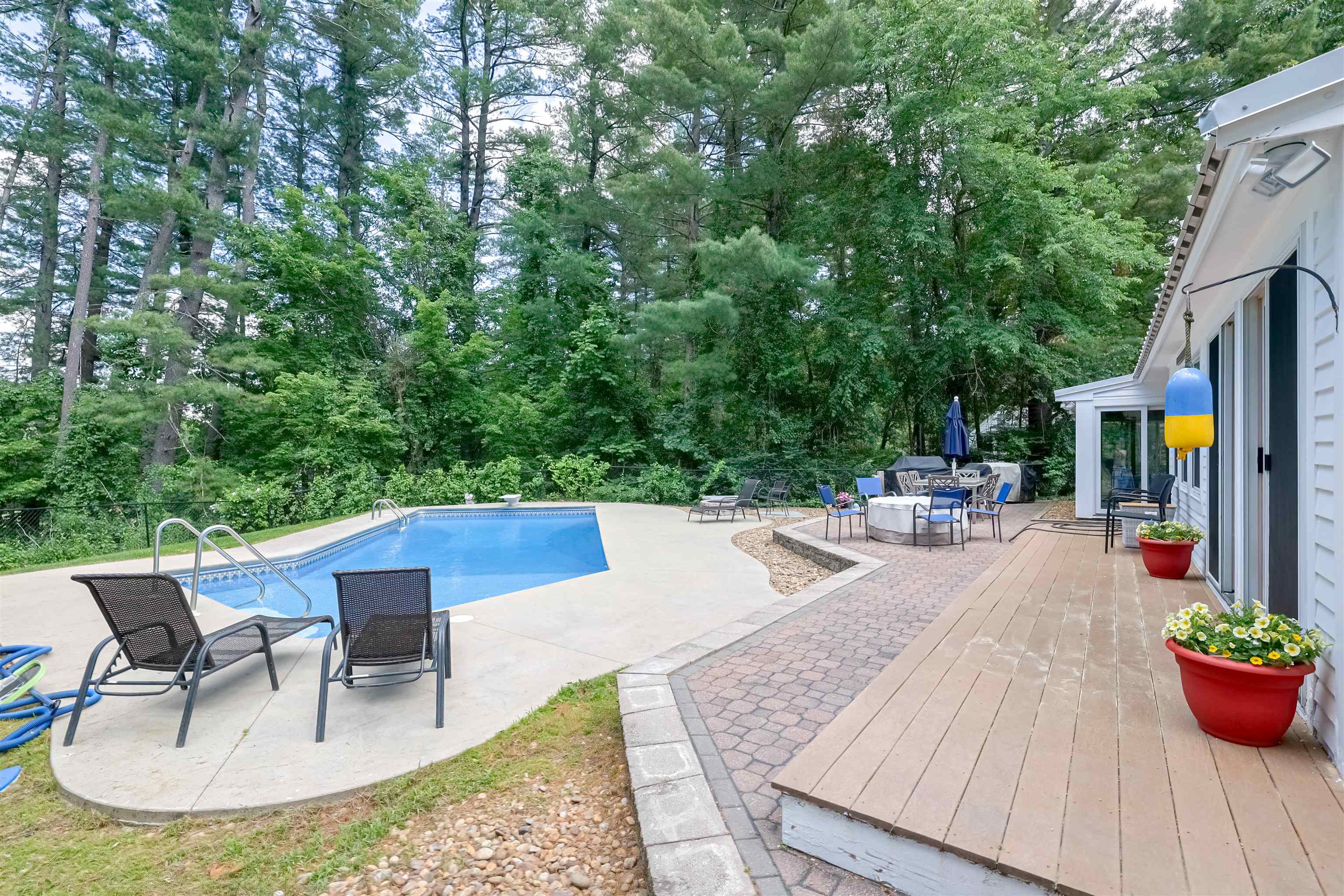 15 Pinewood Drive Amherst, NH 03031 - Photo 40 of 45