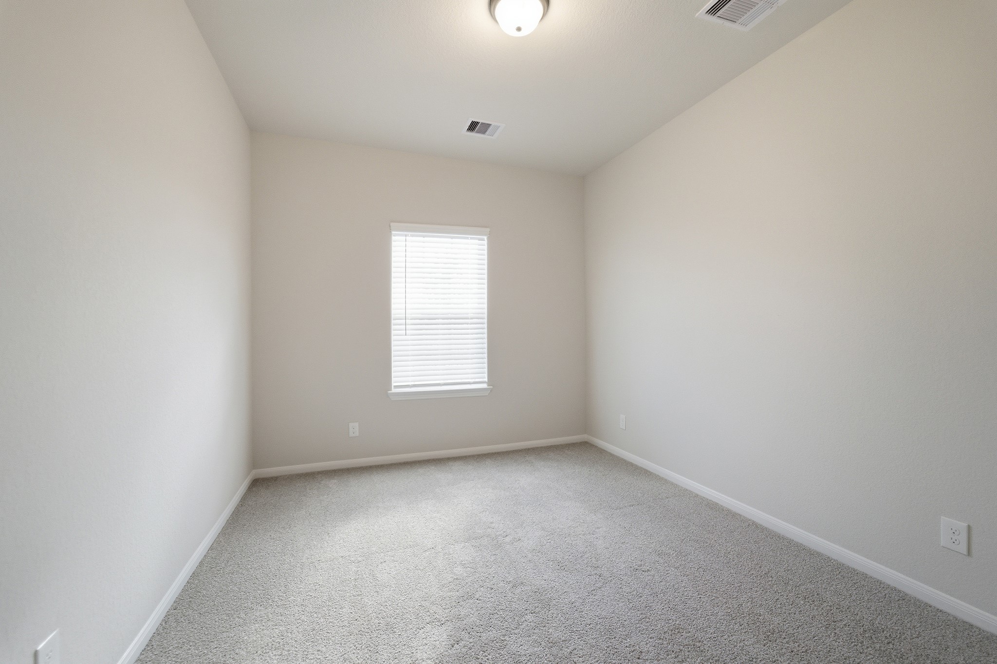 8019 Jasper Mdws Way Angleton, TX 77515 - Photo 6 of 27
