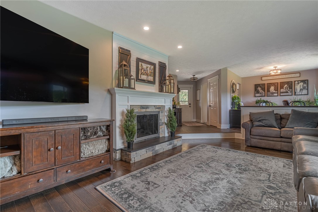 3385 Middle Run Road Waynesville, OH 45068 - Photo 8 of 87