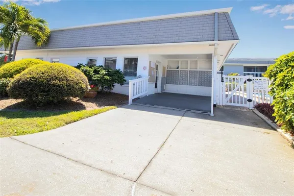 $100,000 | 22375 Edgewater Drive, Unit 255, Punta Gorda, FL 33980