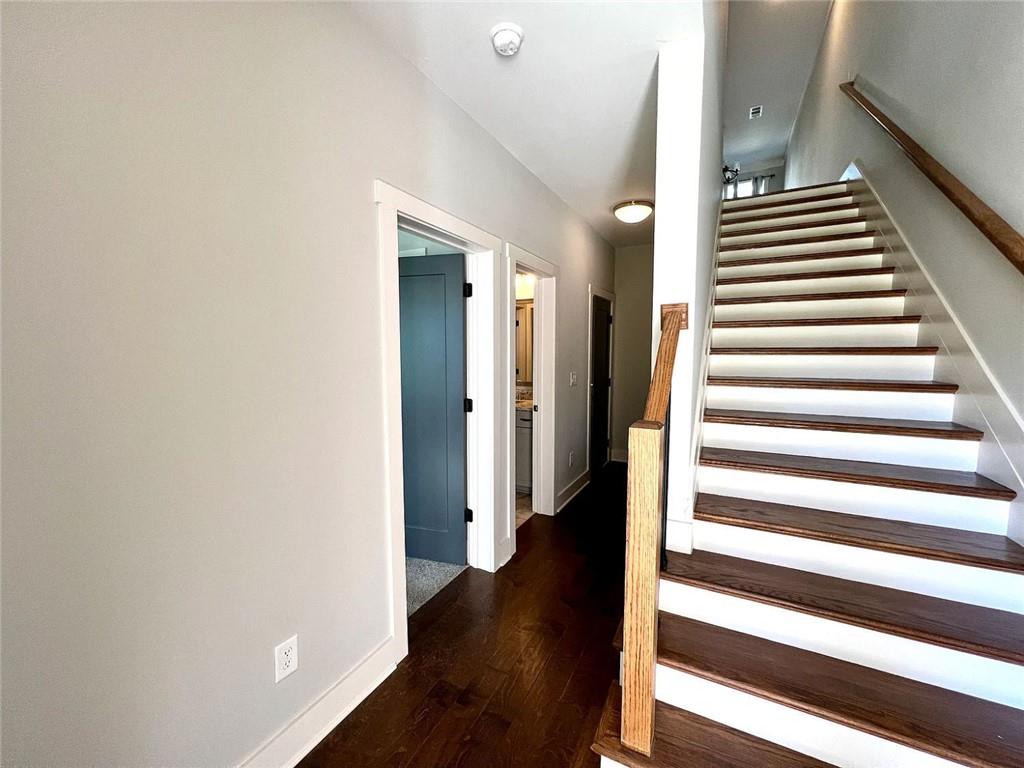 3177 Kincaid Drive Decatur, GA 30033 - Photo 4 of 13 Gallery Image 4