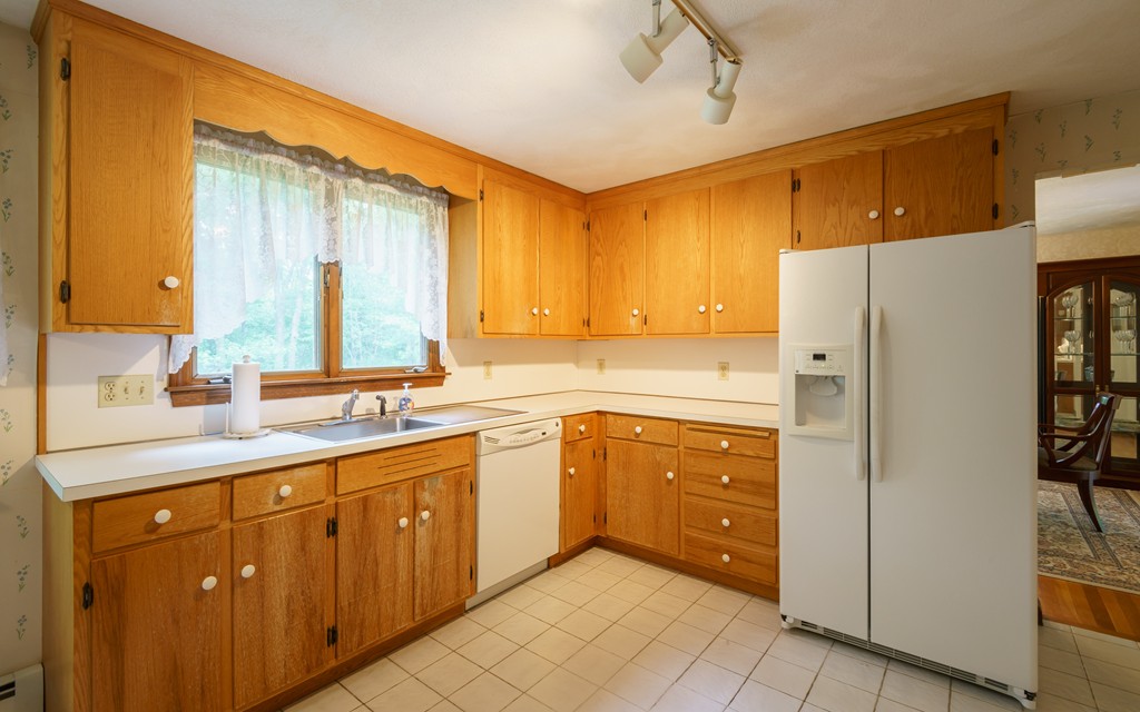 1 Running Ridge Road Manchester, MA 01944 - Photo 18 of 29 Gallery Image 18