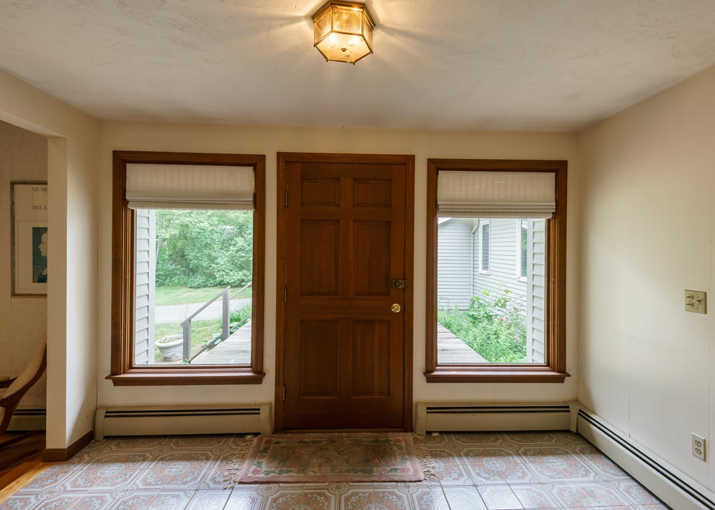 1 Running Ridge Road Manchester, MA 01944 - Photo 8 of 29 Gallery Image 8