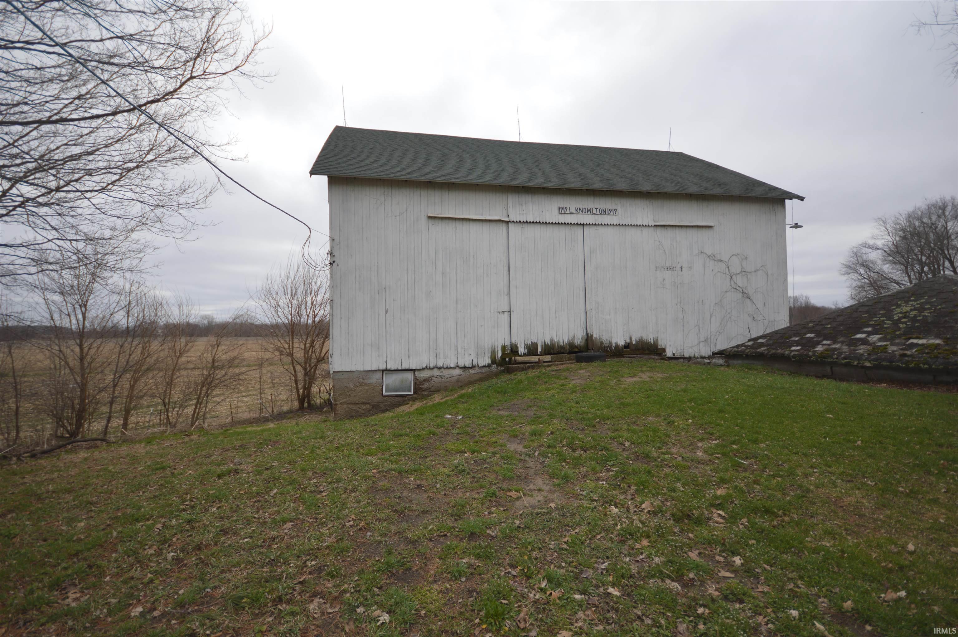 28489 Riley Road North Liberty, IN 46554 - Photo 3 of 15
