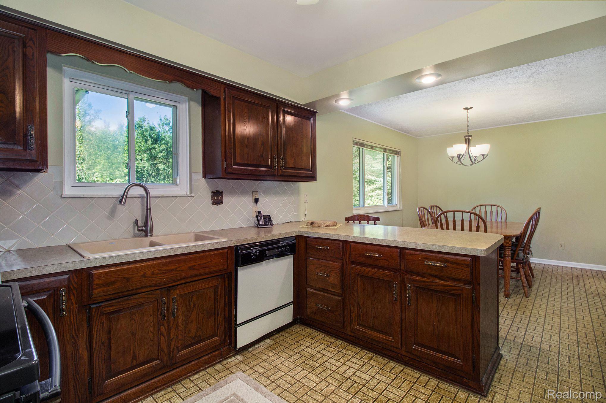 2320 Beck Road Howell, MI 48843 - Photo 7 of 37 Gallery Image 7