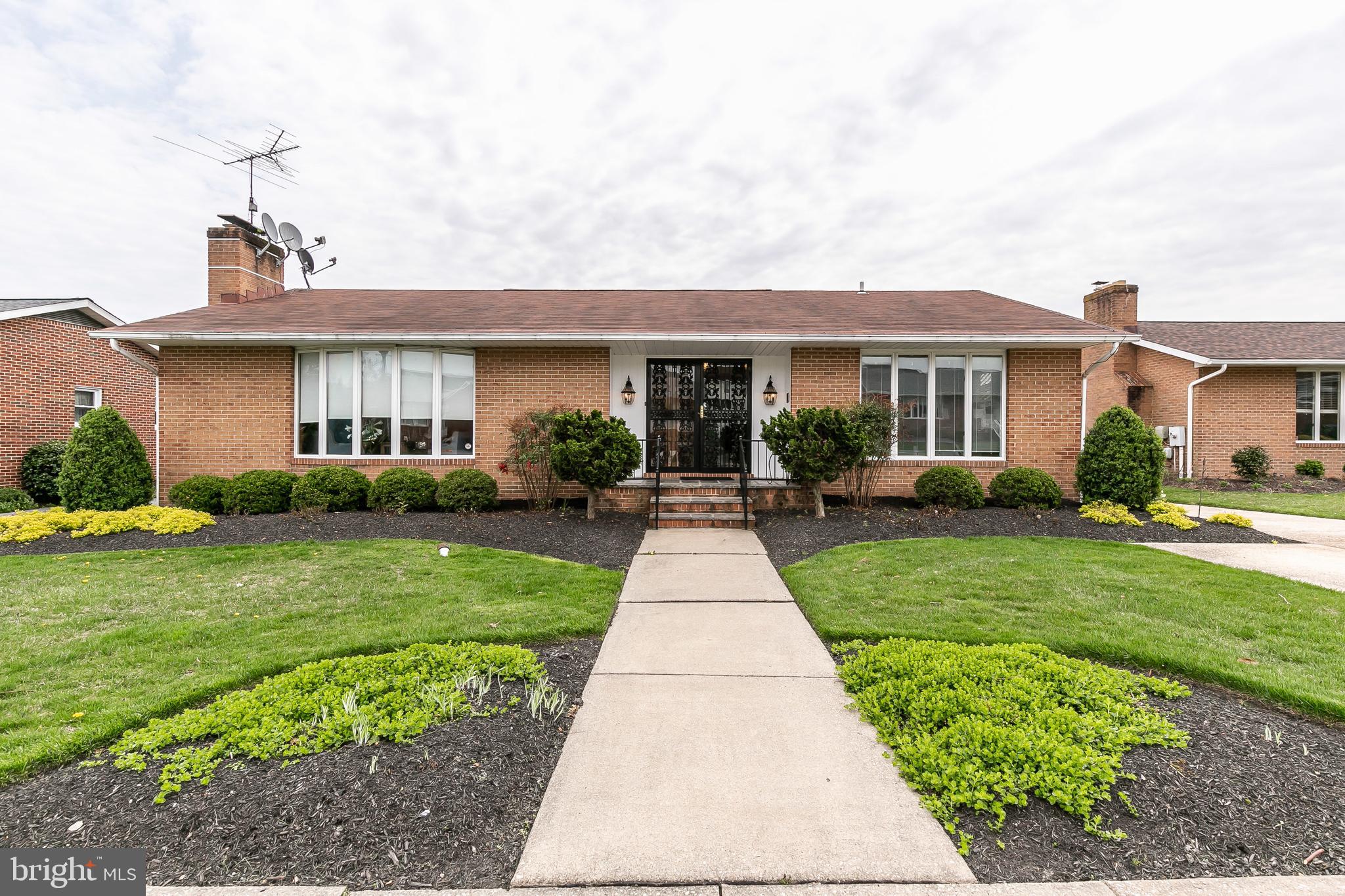 9217 Cornflower Road Baltimore, MD 21236 - Photo 1 of 37