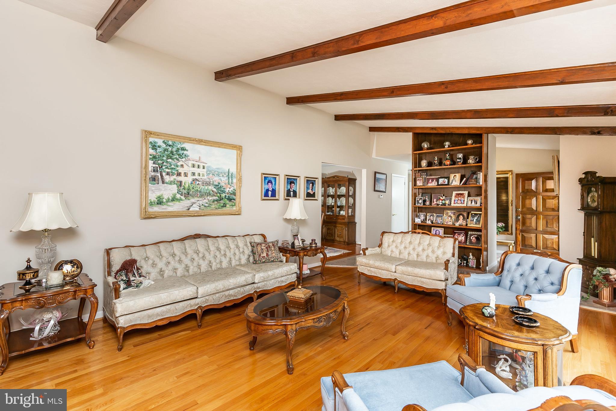 9217 Cornflower Road Baltimore, MD 21236 - Photo 5 of 37