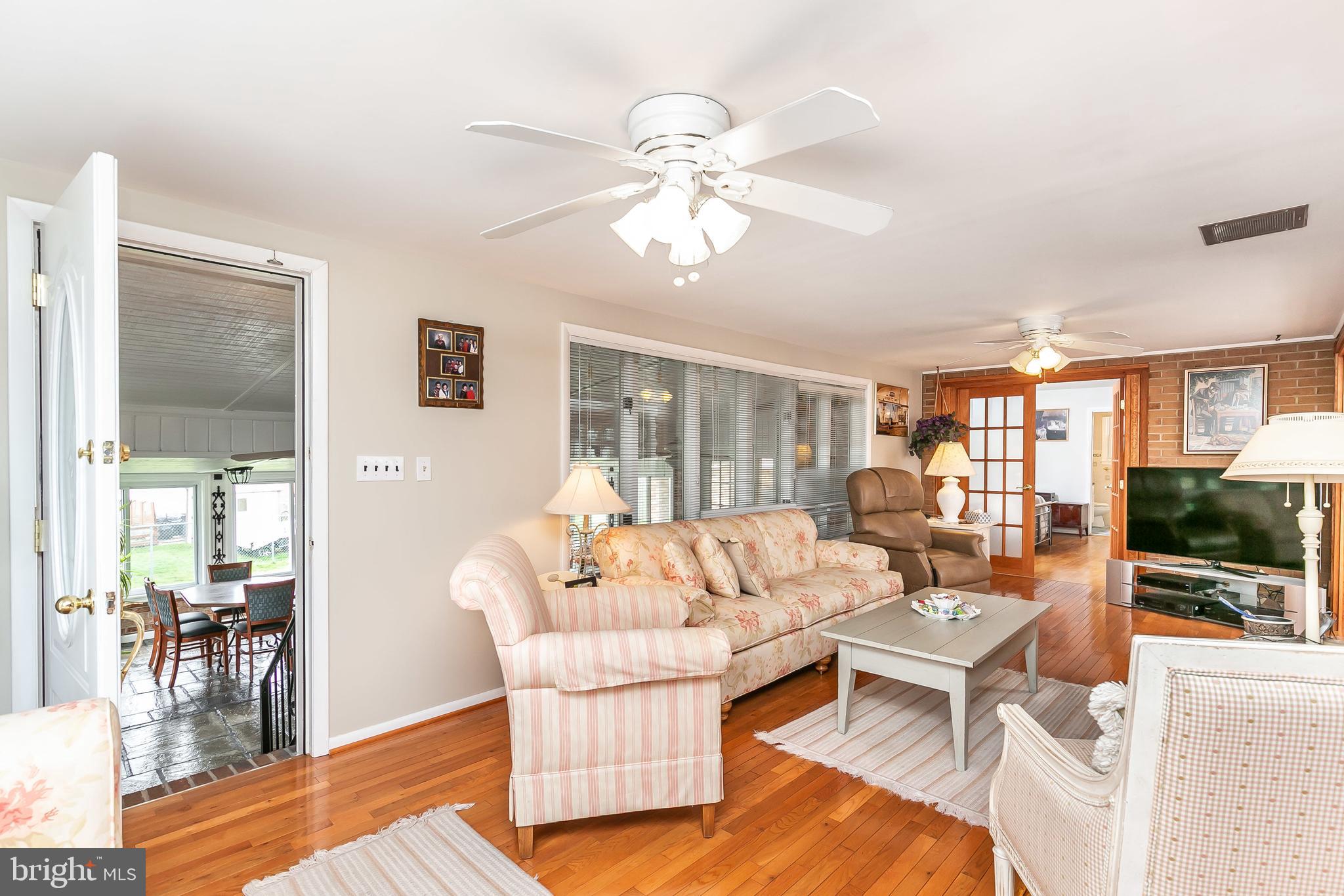 9217 Cornflower Road Baltimore, MD 21236 - Photo 9 of 37