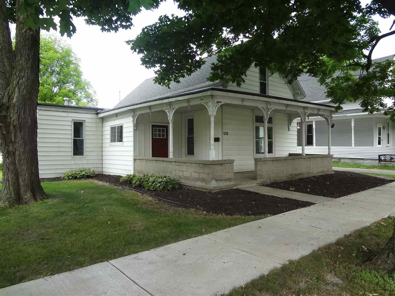 1218 Jefferson Street Rochester, IN 46975 - Photo 1 of 14