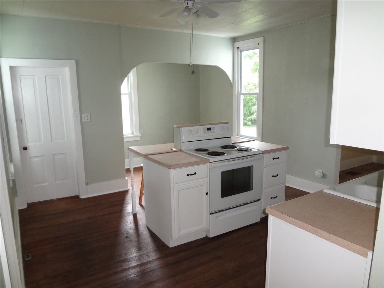 1218 Jefferson Street Rochester, IN 46975 - Photo 7 of 14
