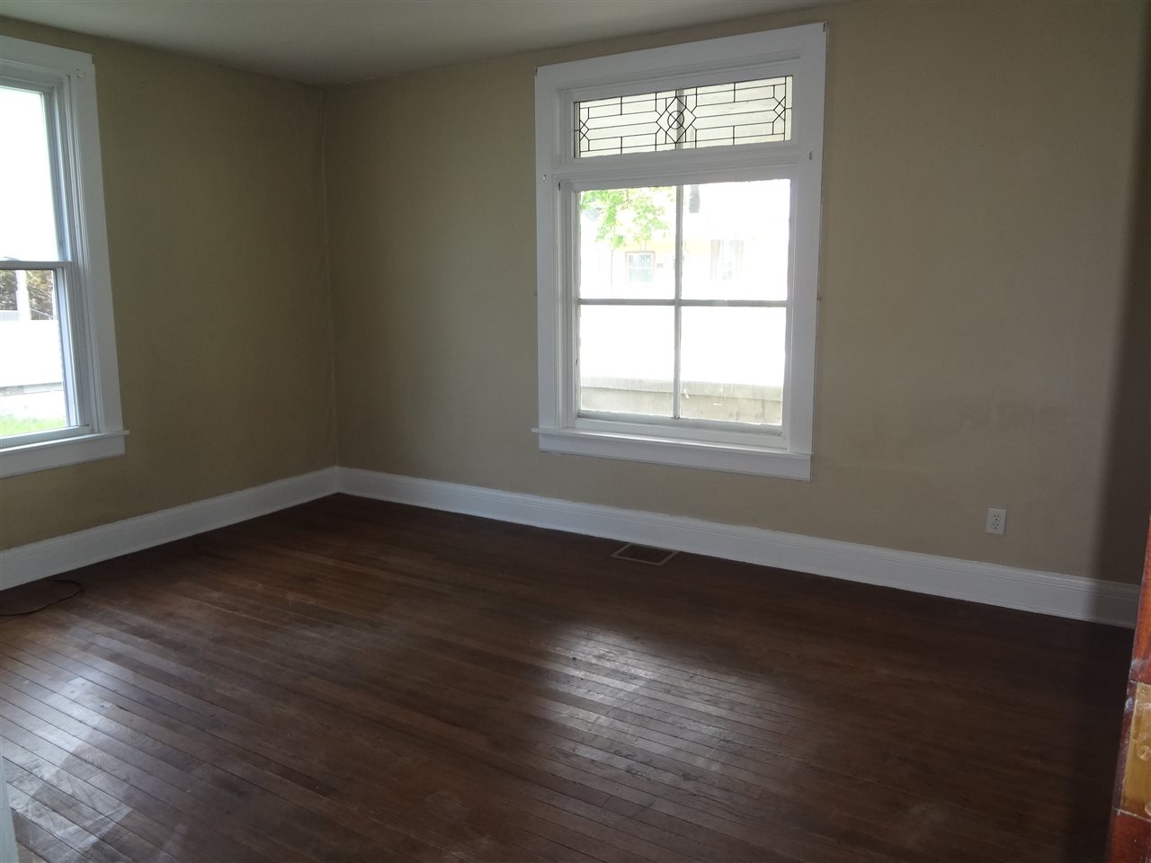 1218 Jefferson Street Rochester, IN 46975 - Photo 9 of 14