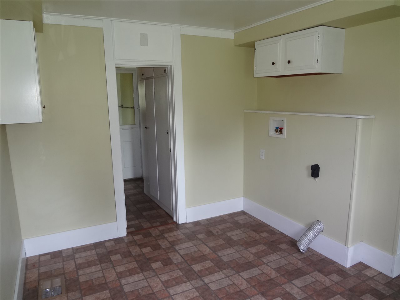 1218 Jefferson Street Rochester, IN 46975 - Photo 10 of 14