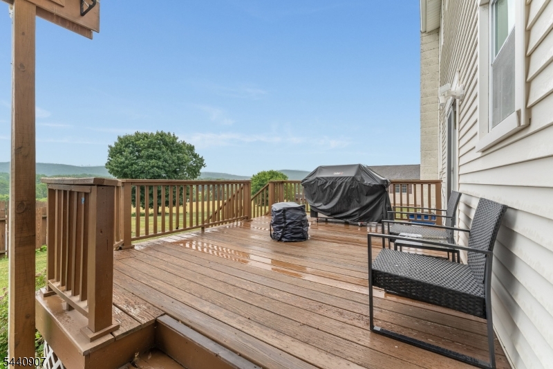 29 Stewartsville Road Stewartsville, NJ 08886 - Photo 5 of 38