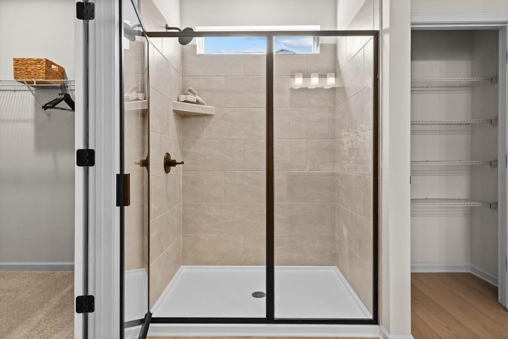 124 Sycamore Lane Calhoun, GA 30701 - Photo 29 of 43 a bathroom with a shower