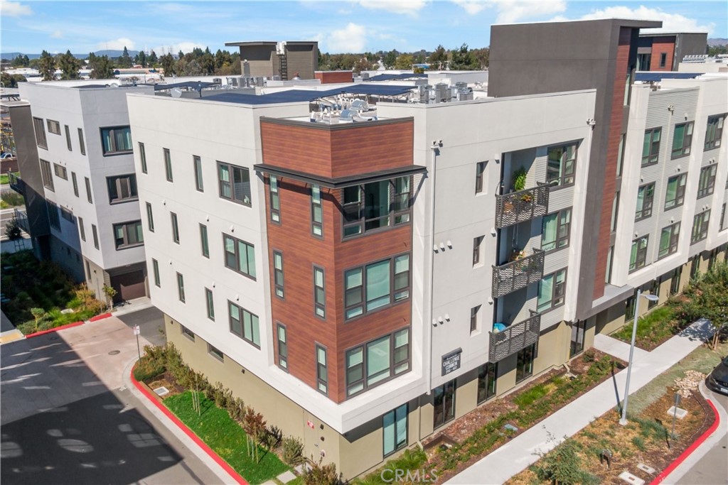 45009 Challenge Common, Unit 200 Fremont, CA 94538 - Photo 4 of 27 a view of a building with a lot of windows