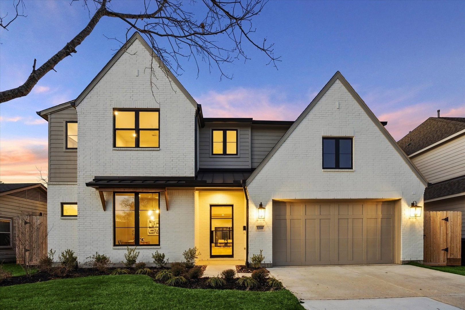 1310 Chantilly Lane Houston, TX 77018 - Photo 1 of 26 a front view of a house